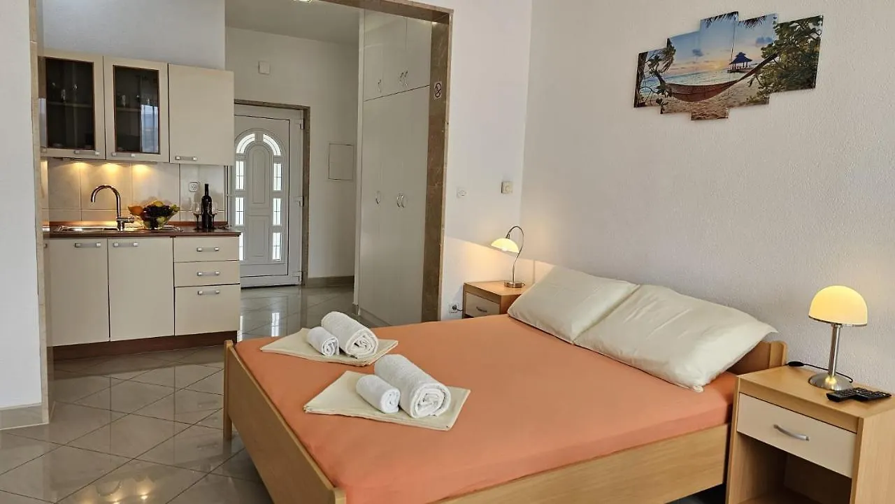 Apartmani Barnjak Trogir 0*,