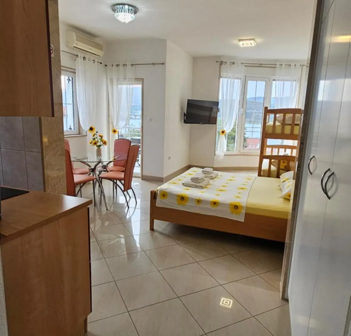 Apartment Apartmani Barnjak Trogir Croatia