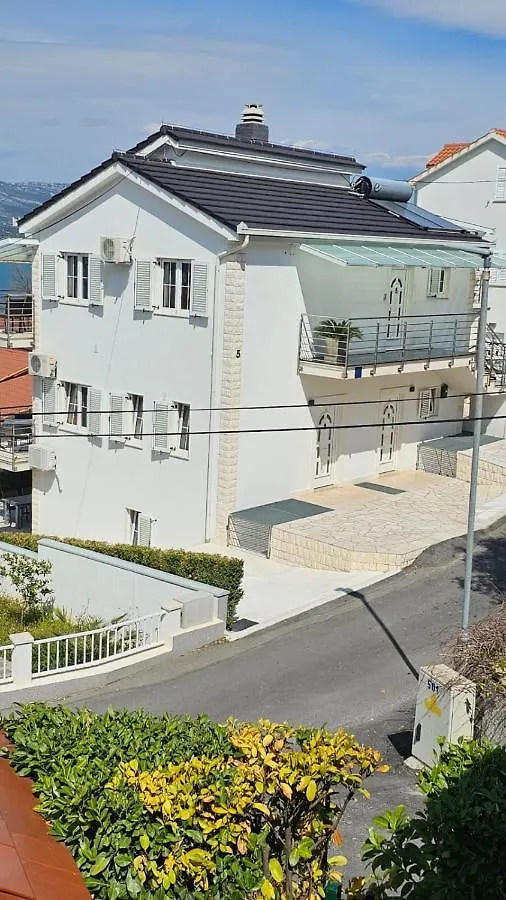 Apartmani Barnjak 트로기르 아파트