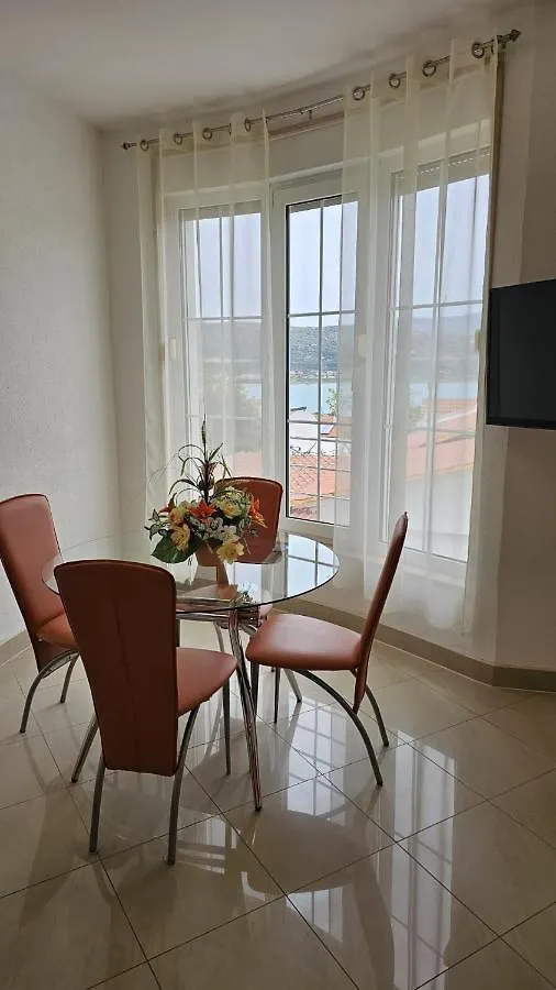 Apartmani Barnjak 트로기르